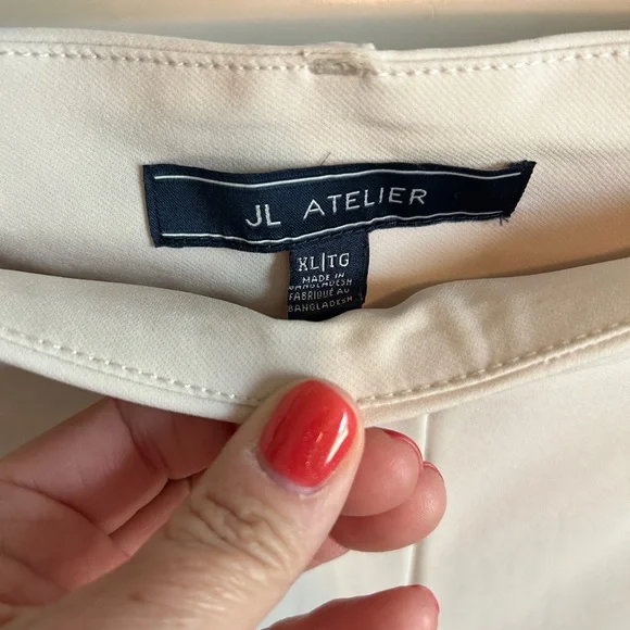 Elegant Cream Ankle Pants - Picture 5 of 7